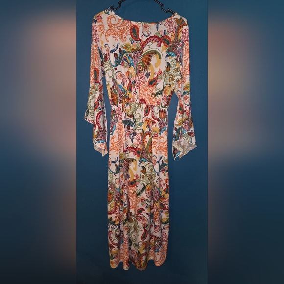 Beautiful Expresso dip hem dress with split flare sleeves and paisley pattern, M - Picture 8 of 9